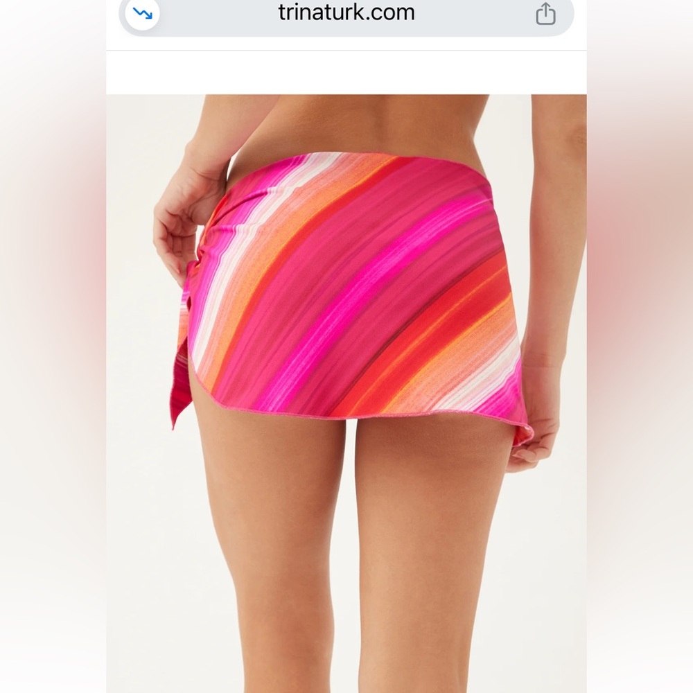 Trina Turk Soltice Stripe Plunge One-Piece (12) & Matching Sarong (small) - Picture 3 of 8